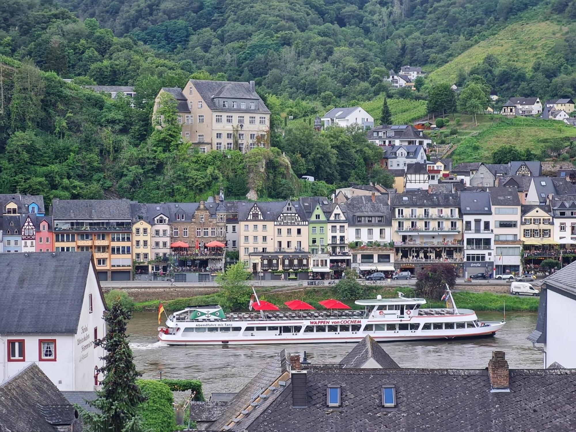 Ferienwohnung Burgenblick Cochem Exterior foto